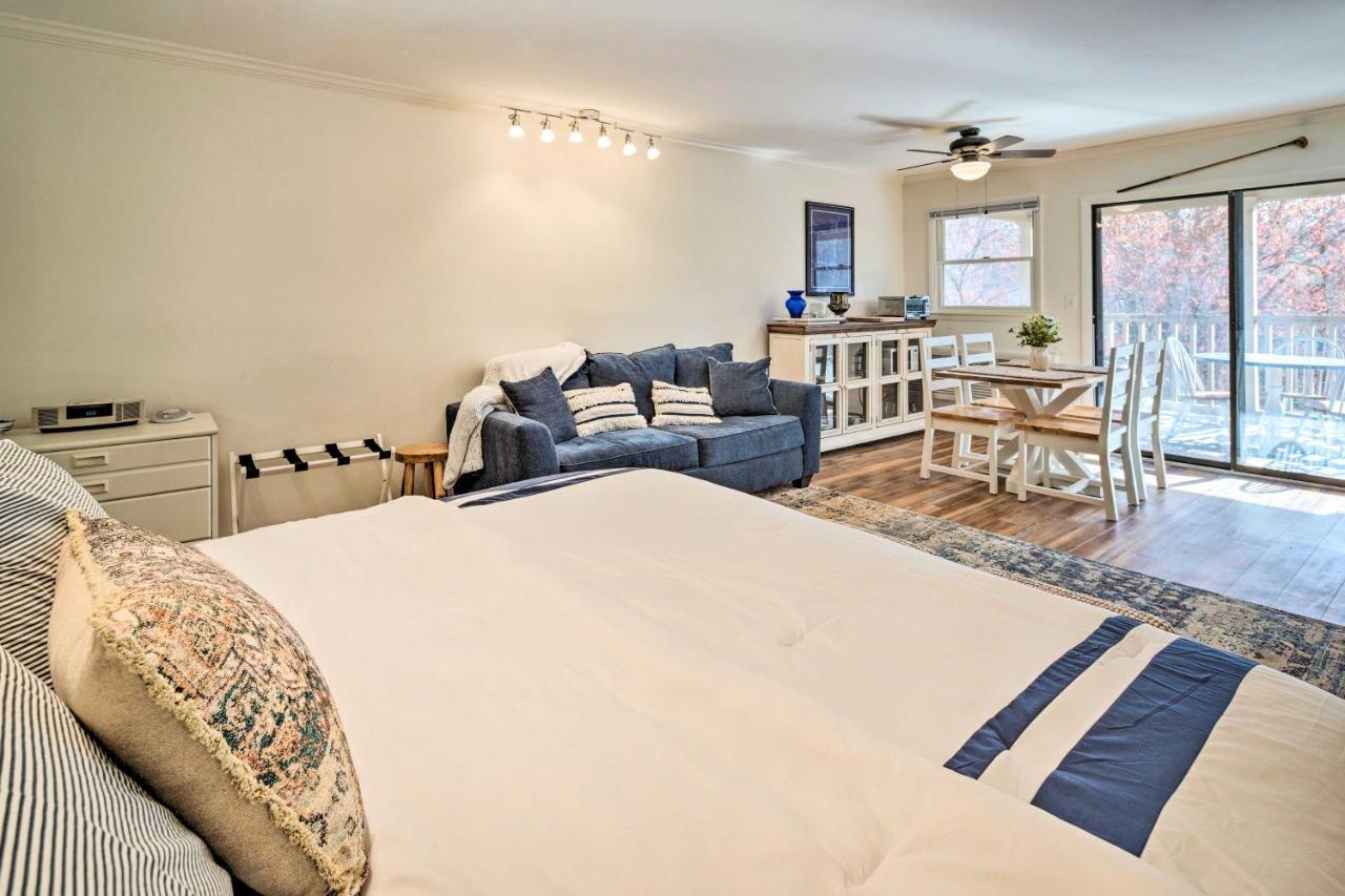 Lake Lure Studio With Private Balcony And Pool Access! Eksteriør billede