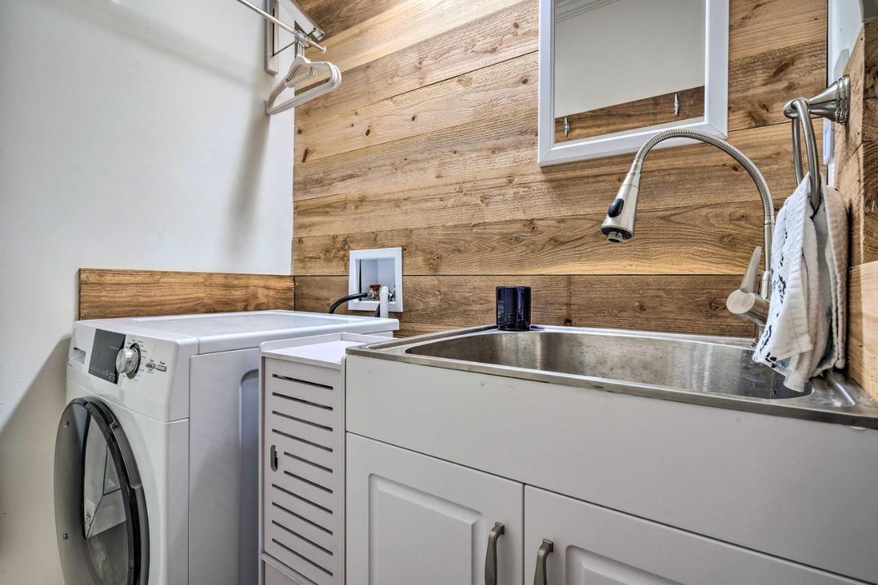 Lake Lure Studio With Private Balcony And Pool Access! Eksteriør billede