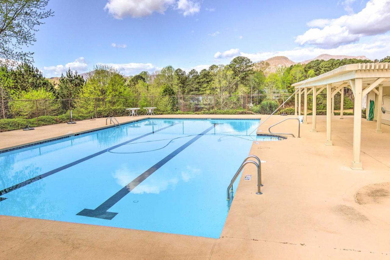 Lake Lure Studio With Private Balcony And Pool Access! Eksteriør billede